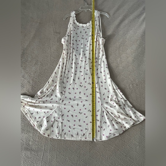 Free People 🆕 Bali Isn’t it Lovely Cream Floral Scoop-Neck Tunic size medium - Picture 9 of 13